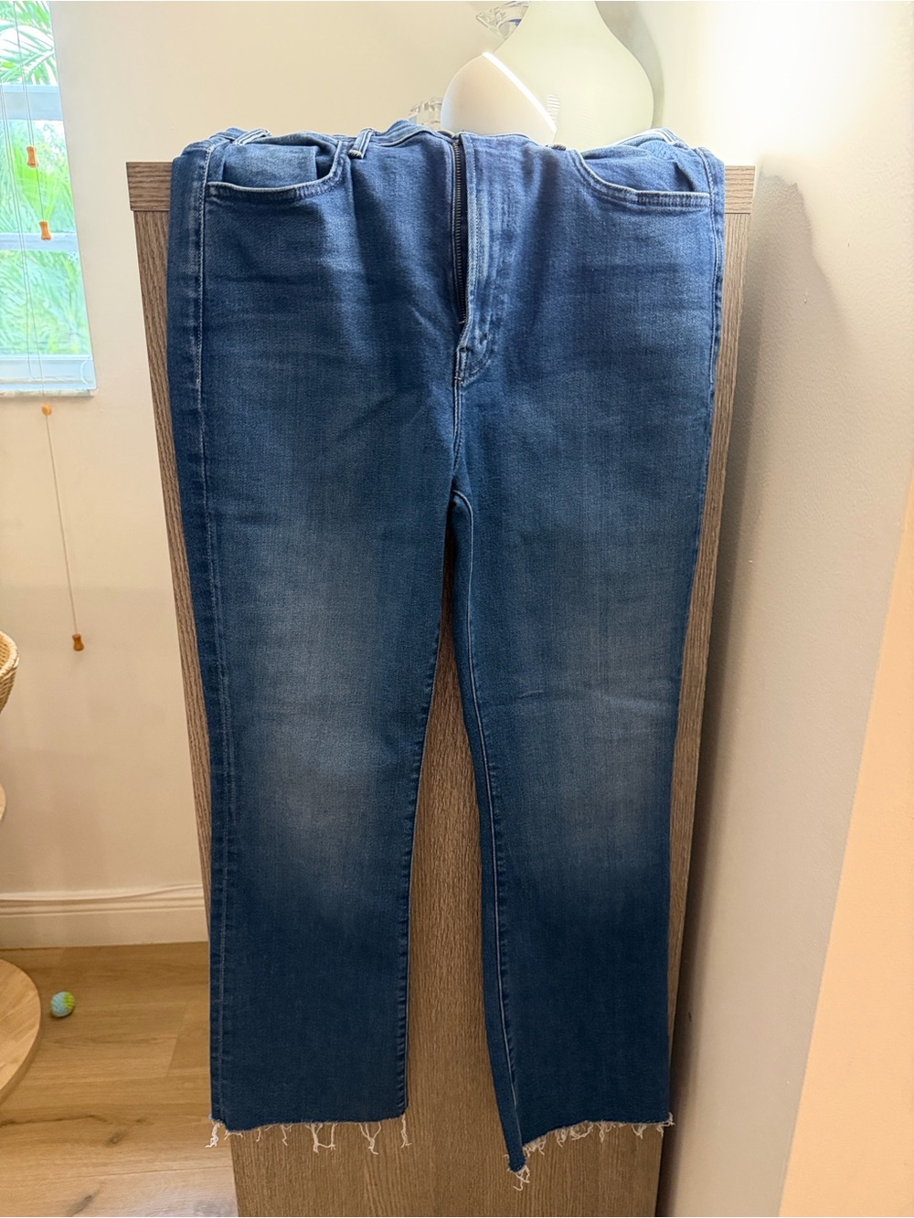 MOTHER women Skinny Jeans in Medium Blue Wash